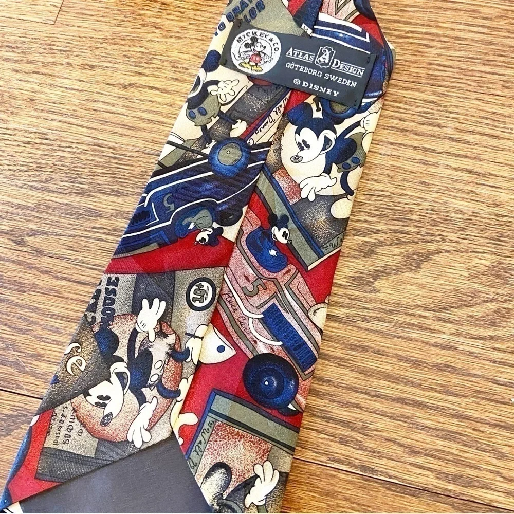 Disney | Atlas Design - Swedish Men’s 100% Silk Mickey Mouse Tie One Size